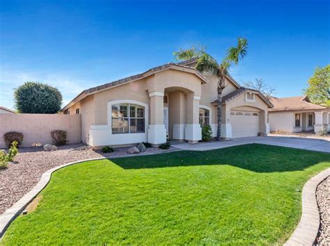 It contains 3 bedrooms and 2 bathrooms. . Zillow gilbert az